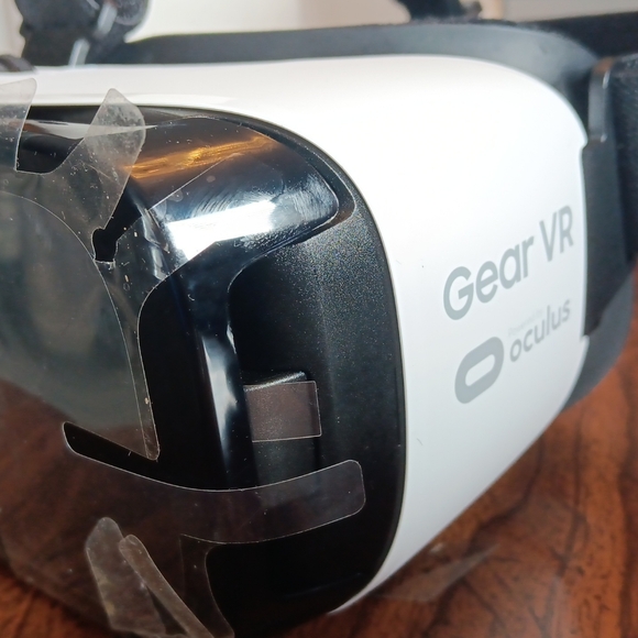 SAMSUNG GEAR VR - Picture 4 of 11